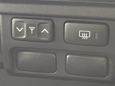 2015 Toyota LAND CRUISER 70 thumbnail 28