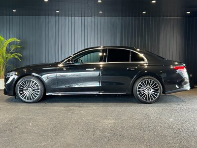 2026 Mercedes-BENZ E-CLASS photo 3