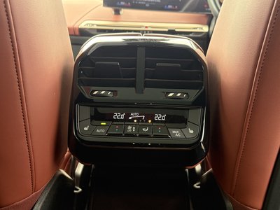 صورة 46 لـ 2022 BMW IX