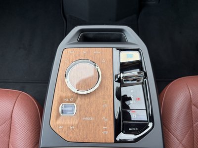 صورة 34 لـ 2022 BMW IX