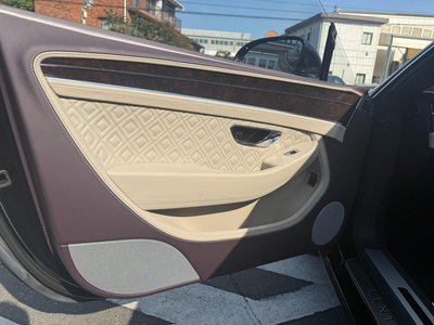 صورة 16 لـ 2019 Bentley CONTINENTAL