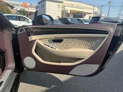صورة 15 لـ 2019 Bentley CONTINENTAL