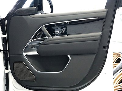 2025 LAND Rover RANGE ROVER thumbnail 31