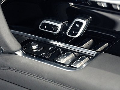 2025 LAND Rover RANGE ROVER thumbnail 32