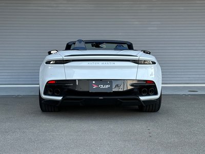 صورة 9 لـ 2023 Aston Martin DBS SUPERLEGGERA VOLANTE
