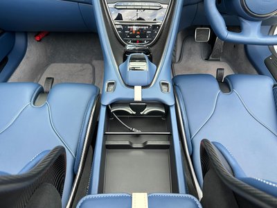 صورة 36 لـ 2023 Aston Martin DBS SUPERLEGGERA VOLANTE