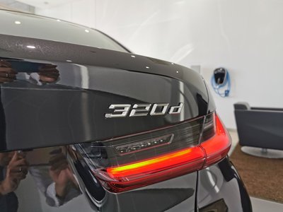 صورة 14 لـ 2025 BMW 3 SERIES