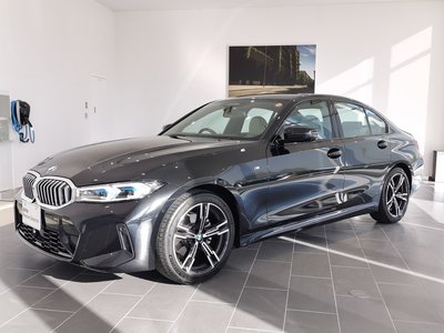 صورة 9 لـ 2025 BMW 3 SERIES