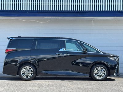 2026 Toyota ALPHARD 照片 9