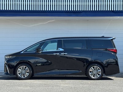 2026 Toyota ALPHARD 照片 8