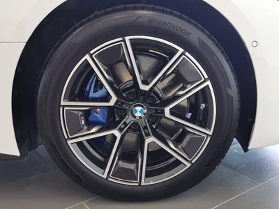 2024 BMW I4 — фото 6