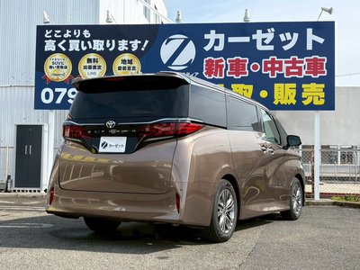 2025 Toyota ALPHARD — фото 5