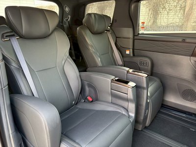 2025 Toyota ALPHARD — фото 9