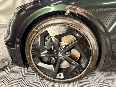صورة 25 لـ 2019 Bentley CONTINENTAL