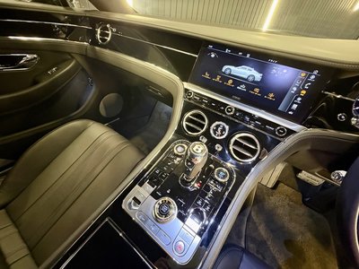 صورة 46 لـ 2019 Bentley CONTINENTAL