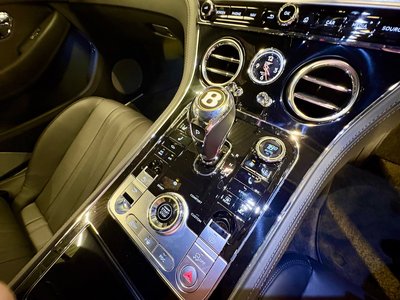صورة 48 لـ 2019 Bentley CONTINENTAL