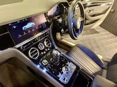 صورة 65 لـ 2019 Bentley CONTINENTAL