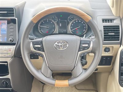 صورة 9 لـ 2022 Toyota LAND CRUISER PRADO