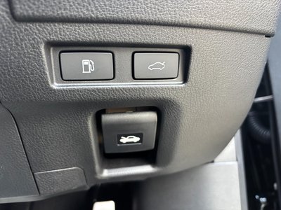 2024 Lexus ES thumbnail 30