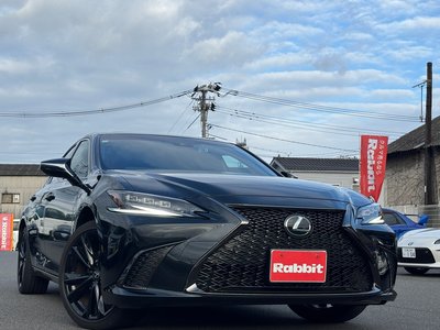 2024 Lexus ES photo 1