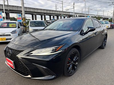 2024 Lexus ES photo 10
