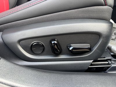2024 Lexus ES thumbnail 36