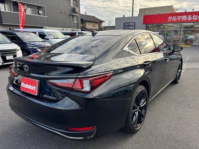 2024 Lexus ES photo 11