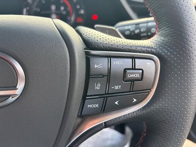 2024 Lexus ES thumbnail 19