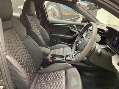 صورة 42 لـ 2022 AUDI RS3 SEDAN