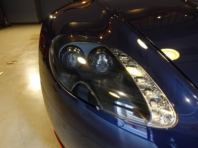 2015 Aston Martin V8 thumbnail 10