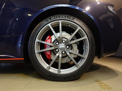 2015 Aston Martin V8 thumbnail 31