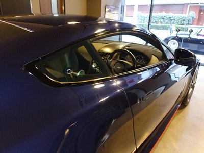 2015 Aston Martin V8 thumbnail 25