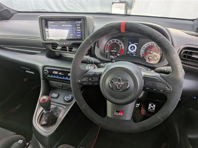 صورة 21 لـ 2023 Toyota GR YARIS