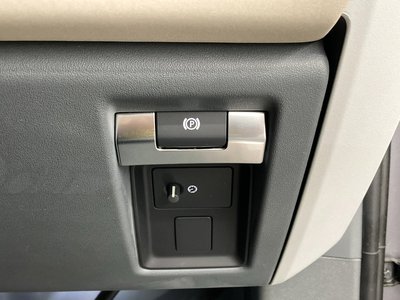 2023 LAND Rover DEFENDER thumbnail 33