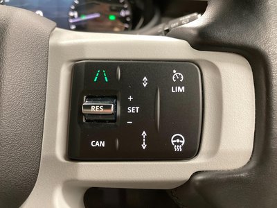 2023 LAND Rover DEFENDER thumbnail 29