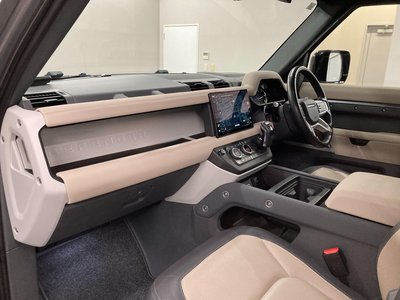 2023 LAND Rover DEFENDER thumbnail 40