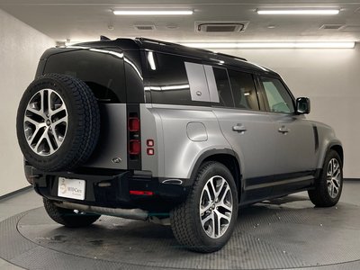 2023 LAND Rover DEFENDER photo 2