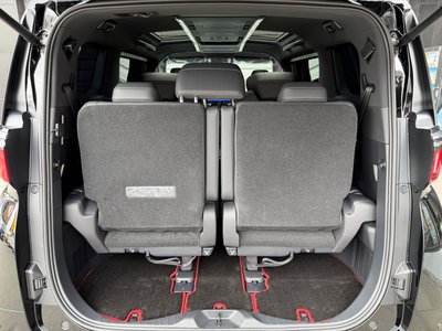 صورة 57 لـ 2026 Toyota ALPHARD