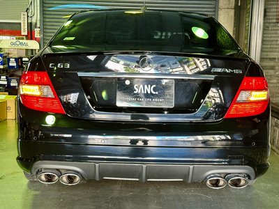 2010 Mercedes-BENZ C-CLASS AMG — фото 75