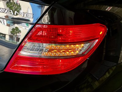 2010 Mercedes-BENZ C-CLASS AMG — фото 77