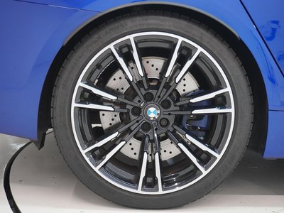 2018 BMW M5 — фото 11