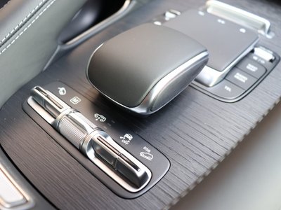 2026 Mercedes-BENZ GLS thumbnail 19