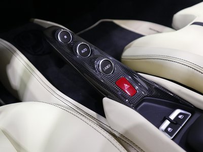 صورة 10 لـ 2022 Ferrari F8 SPIDER
