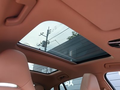 2017 Porsche PANAMERA — миниатюра 2