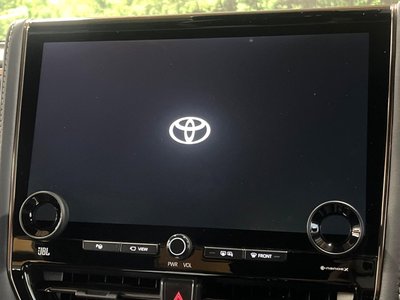 2025 Toyota VELLFIRE photo 6