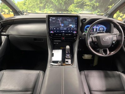 2025 Toyota VELLFIRE photo 2
