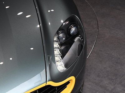 صورة 9 لـ 2015 Aston Martin V8 VANTAGE ROADSTER