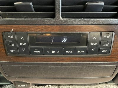 صورة 44 لـ 2016 Toyota LAND CRUISER 200