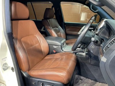 صورة 45 لـ 2016 Toyota LAND CRUISER 200