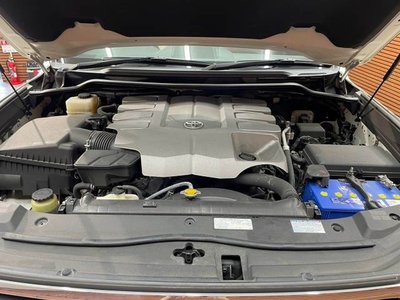 صورة 14 لـ 2016 Toyota LAND CRUISER 200